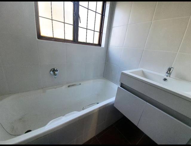 1 BEDROOM APARTMENT FOR SALE IN MORNINGSIDE
